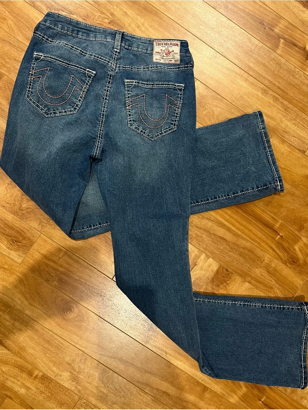 True Religion BECCA Mid-Rise Boot Cut Jeans in EUC - Picture 2 of 4